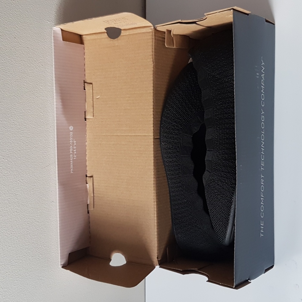 Cleos Skecher Shoes - Picture 9 of 10